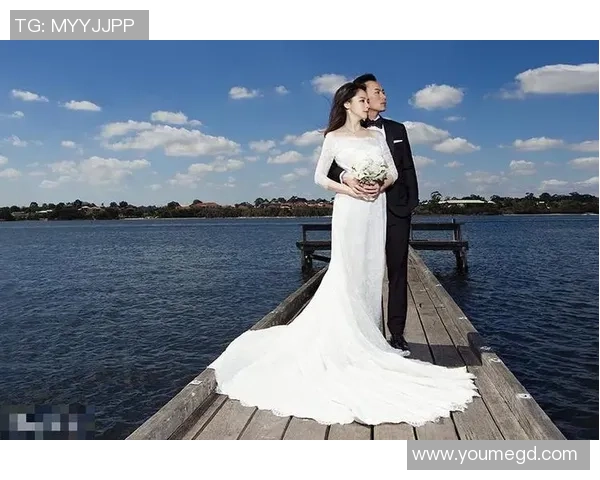 足球明星的爱情故事揭晓最美女友背后的动人瞬间与甜蜜时光